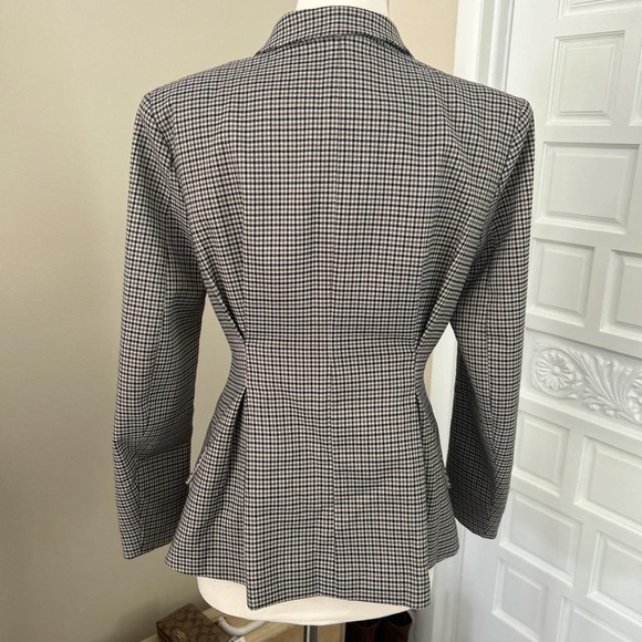 H&M multicolored brown, tan, and black plaid four button front blazer academia - Picture 6 of 8